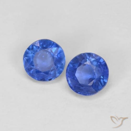 Shop natural 0.61ct Bleu azur profond Disthène gems, Tour, from Népal at GemSelect. In stock, global shipping!