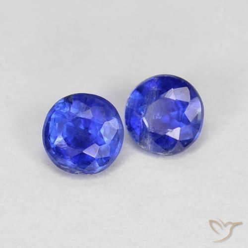 Shop natural 0.49ct Bleu foncé Disthène gems, Tour, from Népal at GemSelect. In stock, global shipping!