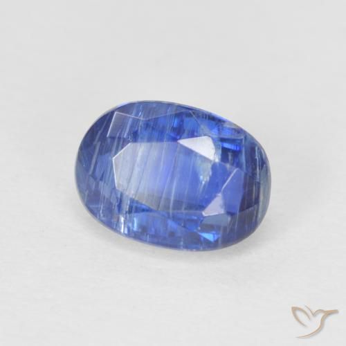 Disthène Bleu foncé naturelle ovale, 1.36 ct, SI