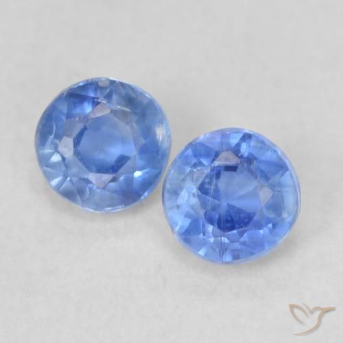 Shop natural 0.60ct Bleu marine léger Disthène gems, Tour, from Népal at GemSelect. In stock, global shipping!