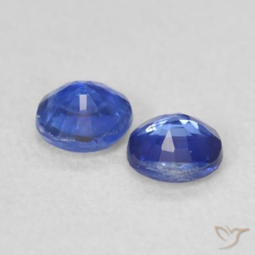 Shop natural 0.48ct Bleu marine Disthène gems, Tour, from Népal at GemSelect. In stock, global shipping!