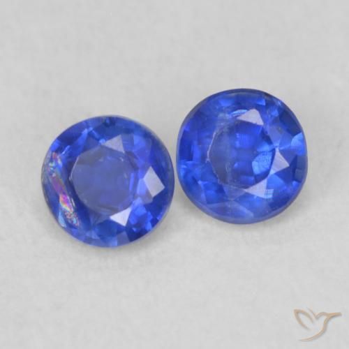 Shop natural 0.47ct Bleu marine Disthène gems, Tour, from Népal at GemSelect. In stock, global shipping!