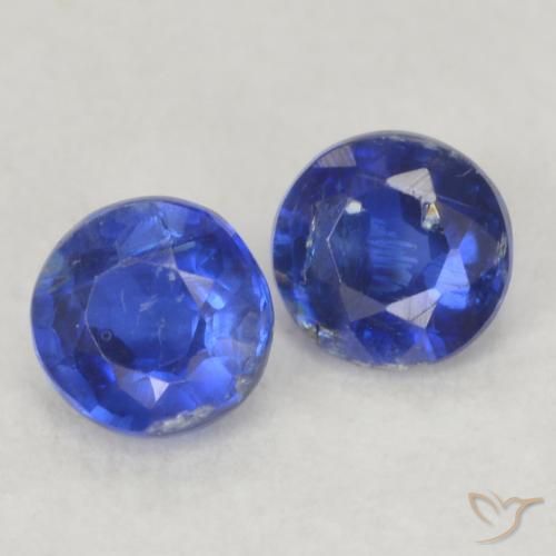 Shop natural 0.45ct Bleu marine Disthène gems, Tour, from Népal at GemSelect. In stock, global shipping!
