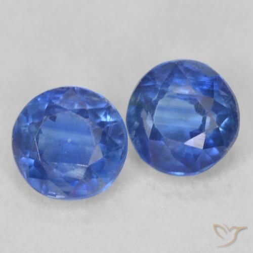 Shop natural 0.57ct Bleu foncé Disthène gems, Tour, from Népal at GemSelect. In stock, global shipping!