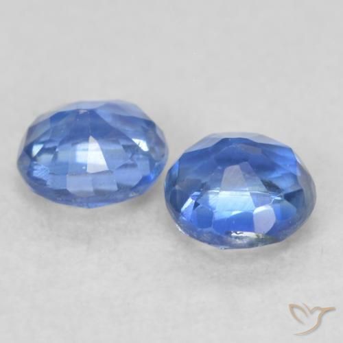 Shop natural 0.57ct Bleu foncé Disthène gems, Tour, from Népal at GemSelect. In stock, global shipping!