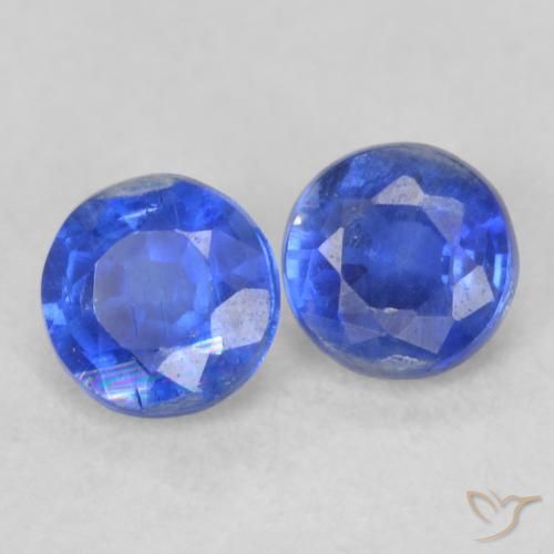 Shop natural 0.51ct Bleu franc Disthène gems, Tour, from Népal at GemSelect. In stock, global shipping!