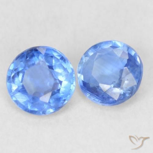 Shop natural 0.44ct Bleu marine léger Disthène gems, Tour, from Népal at GemSelect. In stock, global shipping!