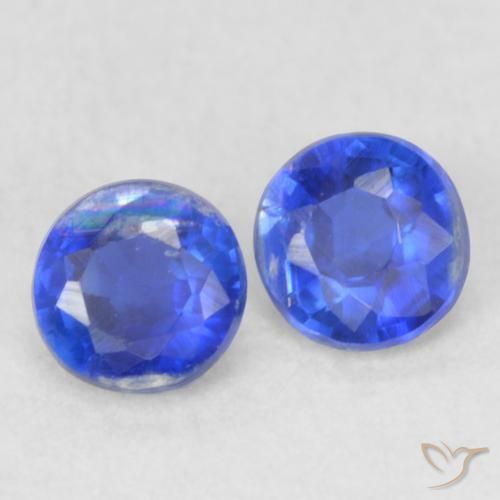 Shop natural 0.48ct Bleu marine Disthène gems, Tour, from Népal at GemSelect. In stock, global shipping!
