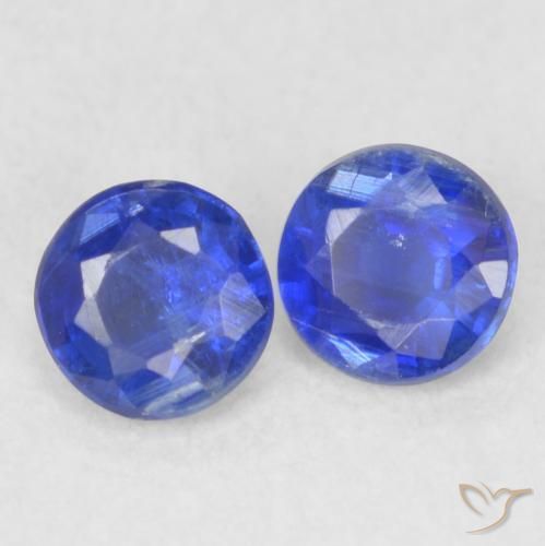 Shop natural 0.48ct Bleu marine Disthène gems, Tour, from Népal at GemSelect. In stock, global shipping!