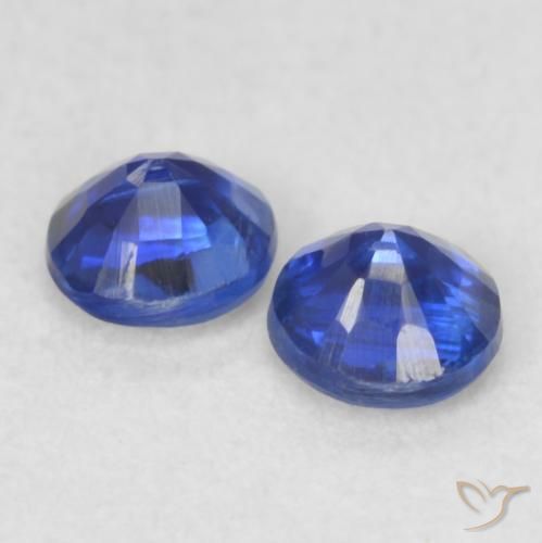 Shop natural 0.47ct Bleu foncé Disthène gems, Tour, from Népal at GemSelect. In stock, global shipping!