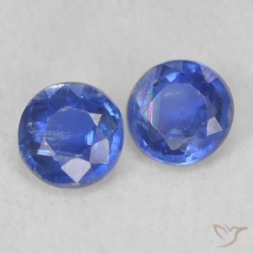 Shop natural 0.46ct Bleu franc Disthène gems, Tour, from Népal at GemSelect. In stock, global shipping!