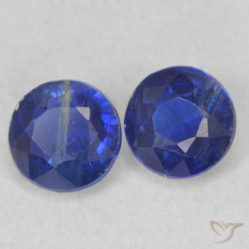 Shop natural 0.57ct Bleu marine Disthène gems, Tour, from Népal at GemSelect. In stock, global shipping!