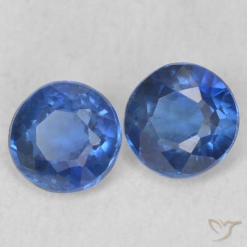 Shop natural 0.56ct Bleu foncé Disthène gems, Tour, from Népal at GemSelect. In stock, global shipping!