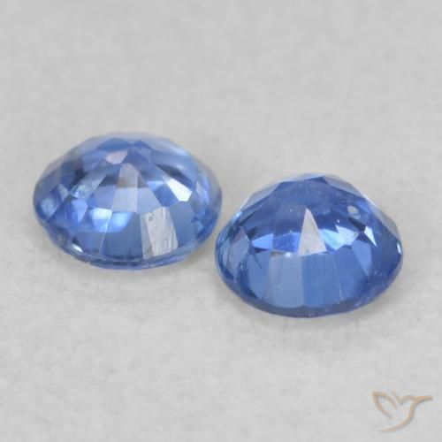 Shop natural 0.44ct Bleu marine léger Disthène gems, Tour, from Népal at GemSelect. In stock, global shipping!