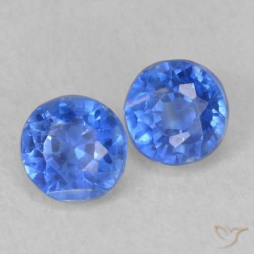 Shop natural 0.69ct Bleu azur profond Disthène gems, Tour, from Népal at GemSelect. In stock, global shipping!