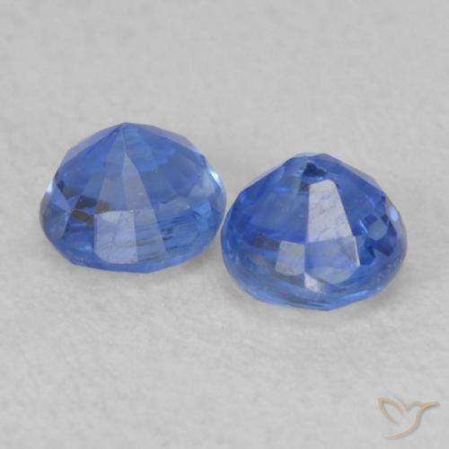Shop natural 0.69ct Bleu azur profond Disthène gems, Tour, from Népal at GemSelect. In stock, global shipping!