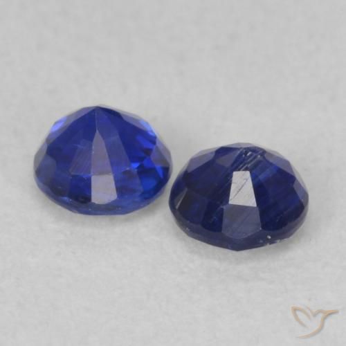 Shop natural 0.55ct Bleu marine Disthène gems, Tour, from Népal at GemSelect. In stock, global shipping!