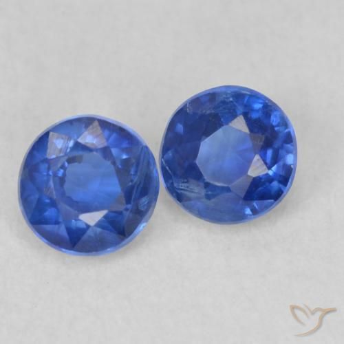 Shop natural 0.57ct Bleu marine léger Disthène gems, Tour, from Népal at GemSelect. In stock, global shipping!