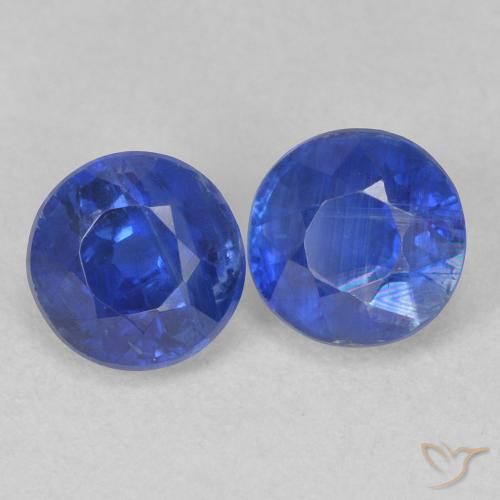 Shop natural 1.56ct Bleu franc Disthène gems, Tour, from Népal at GemSelect. In stock, global shipping!
