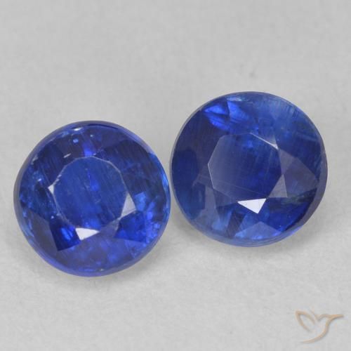 Shop natural 1.62ct Bleu marine Disthène gems, Tour, from Népal at GemSelect. In stock, global shipping!