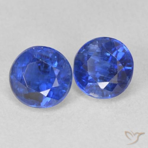 Shop natural 1.39ct Bleu franc Disthène gems, Tour, from Népal at GemSelect. In stock, global shipping!