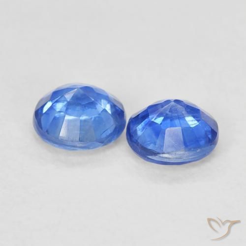 Shop natural 0.67ct Bleu clair Disthène gems, Tour, from Népal at GemSelect. In stock, global shipping!