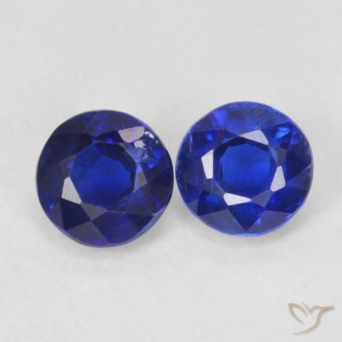 Shop natural 0.86ct Bleu foncé Disthène gems, Tour, from Népal at GemSelect. In stock, global shipping!