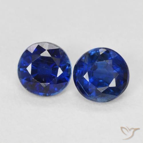 Shop natural 0.69ct Bleu royal Disthène gems, Tour, from Népal at GemSelect. In stock, global shipping!