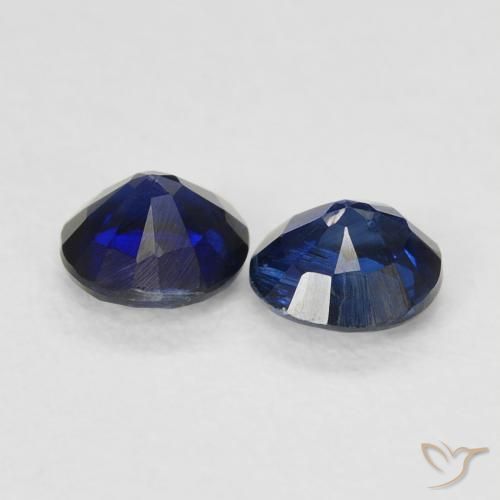 Shop natural 0.69ct Bleu royal Disthène gems, Tour, from Népal at GemSelect. In stock, global shipping!