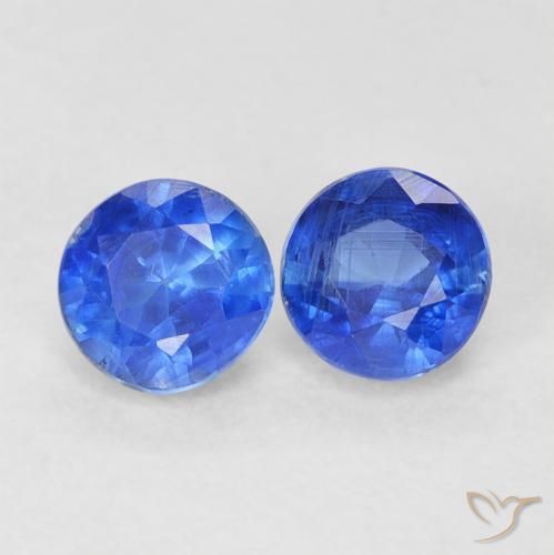 Shop natural 0.90ct Bleu azur profond Disthène gems, Tour, from Népal at GemSelect. In stock, global shipping!