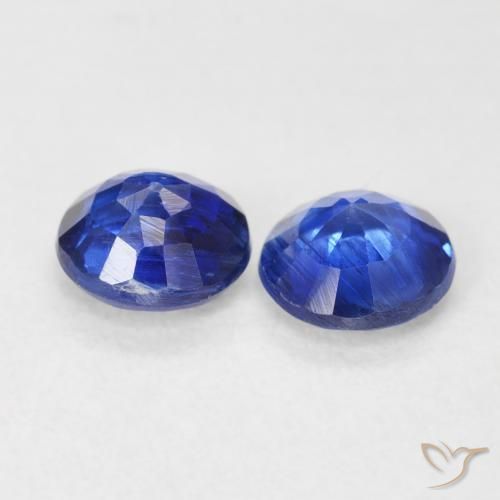 Shop natural 1.20ct Bleu azur profond Disthène gems, Tour, from Népal at GemSelect. In stock, global shipping!