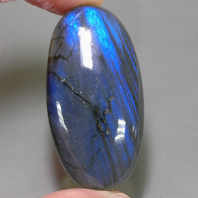 Labradorite Multicolore naturelle Coupe ovale, 85.61 ct, Opaque
