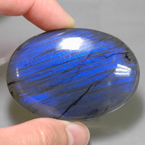 Labradorite multicolore naturelle coupe ovale, 145,20 ct, opaque