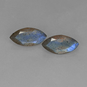 Achetez naturel ct Éclat Bleu Gris Labradorite gems, Transparent, En provenance Madagascar chez GemSelect. En stock, livraison internationale!