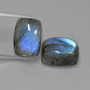 Achetez naturel ct Éclat Bleu Gris Labradorite gems, Coupe coussin, En provenance Madagascar chez GemSelect. En stock, livraison internationale!
