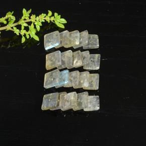Achetez naturel 7.92ct Multicolore Labradorite gems, Carré, En provenance Madagascar chez GemSelect. En stock, livraison internationale!