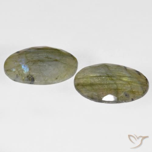 Shop natural 25.35ct Multicolore Labradorite gems, ovale, from Madagascar at GemSelect. In stock, global shipping!