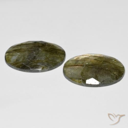 Shop natural 31.65ct Multicolore Labradorite gems, ovale, from Madagascar at GemSelect. In stock, global shipping!