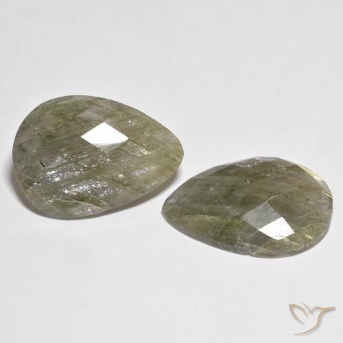 Shop natural 22.06ct Multicolore Labradorite gems, En forme de poire, from Madagascar at GemSelect. In stock, global shipping!