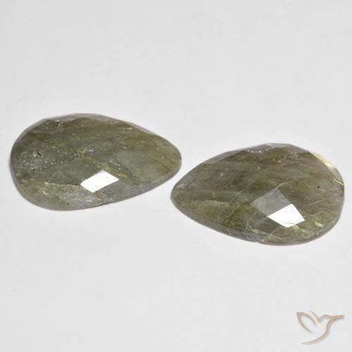 Shop natural 22.06ct Multicolore Labradorite gems, En forme de poire, from Madagascar at GemSelect. In stock, global shipping!