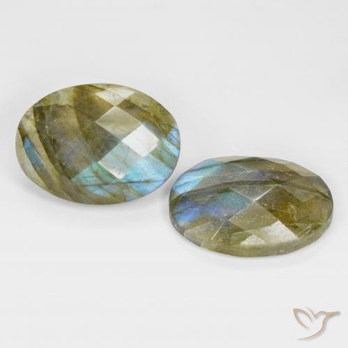 Shop natural 16.81ct Multicolore Labradorite gems, ovale, from Madagascar at GemSelect. In stock, global shipping!