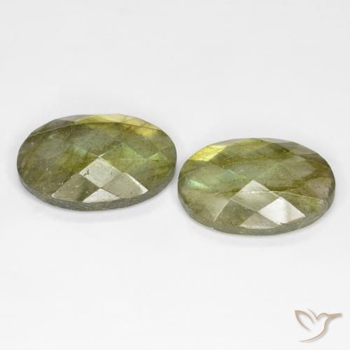 Shop natural 16.30ct Multicolore Labradorite gems, ovale, from Madagascar at GemSelect. In stock, global shipping!