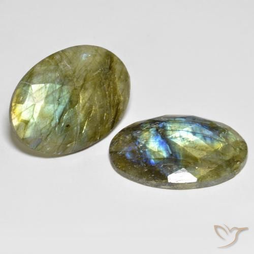 Shop natural 32.34ct Multicolore Labradorite gems, ovale, from Madagascar at GemSelect. In stock, global shipping!