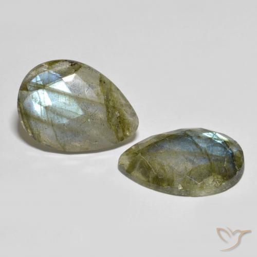 Shop natural 22.95ct Multicolore Labradorite gems, En forme de poire, from Madagascar at GemSelect. In stock, global shipping!
