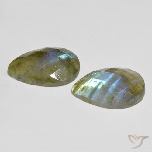 Shop natural 14.77ct Multicolore Labradorite gems, En forme de poire, from Madagascar at GemSelect. In stock, global shipping!