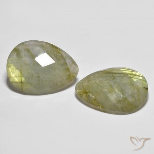 Shop natural 18.22ct Multicolore Labradorite gems, En forme de poire, from Madagascar at GemSelect. In stock, global shipping!