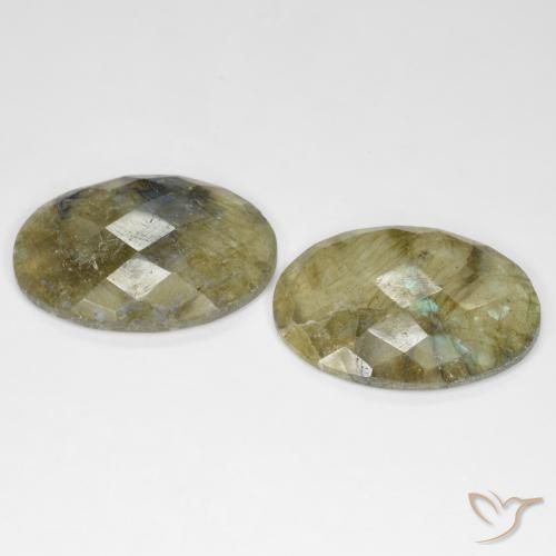 Shop natural 22.96ct Multicolore Labradorite gems, ovale, from Madagascar at GemSelect. In stock, global shipping!