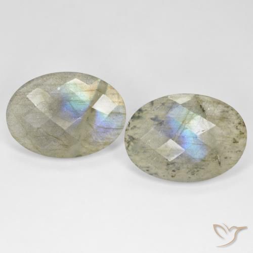 Shop natural 23.01ct Multicolore Labradorite gems, ovale, from Madagascar at GemSelect. In stock, global shipping!
