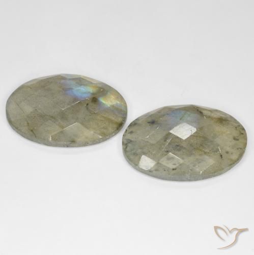 Shop natural 23.01ct Multicolore Labradorite gems, ovale, from Madagascar at GemSelect. In stock, global shipping!