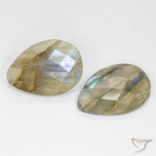 Shop natural 13.52ct Multicolore Labradorite gems, En forme de poire, from Madagascar at GemSelect. In stock, global shipping!